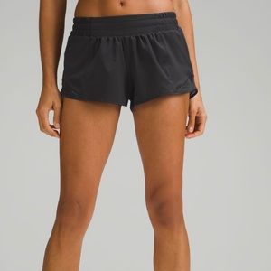 lulemon hotty hot black size 2 2.5"